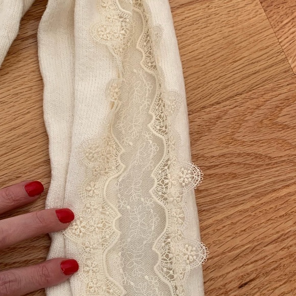 LOFT Women's White Sweater with Lace Accents - Picture 5 of 5